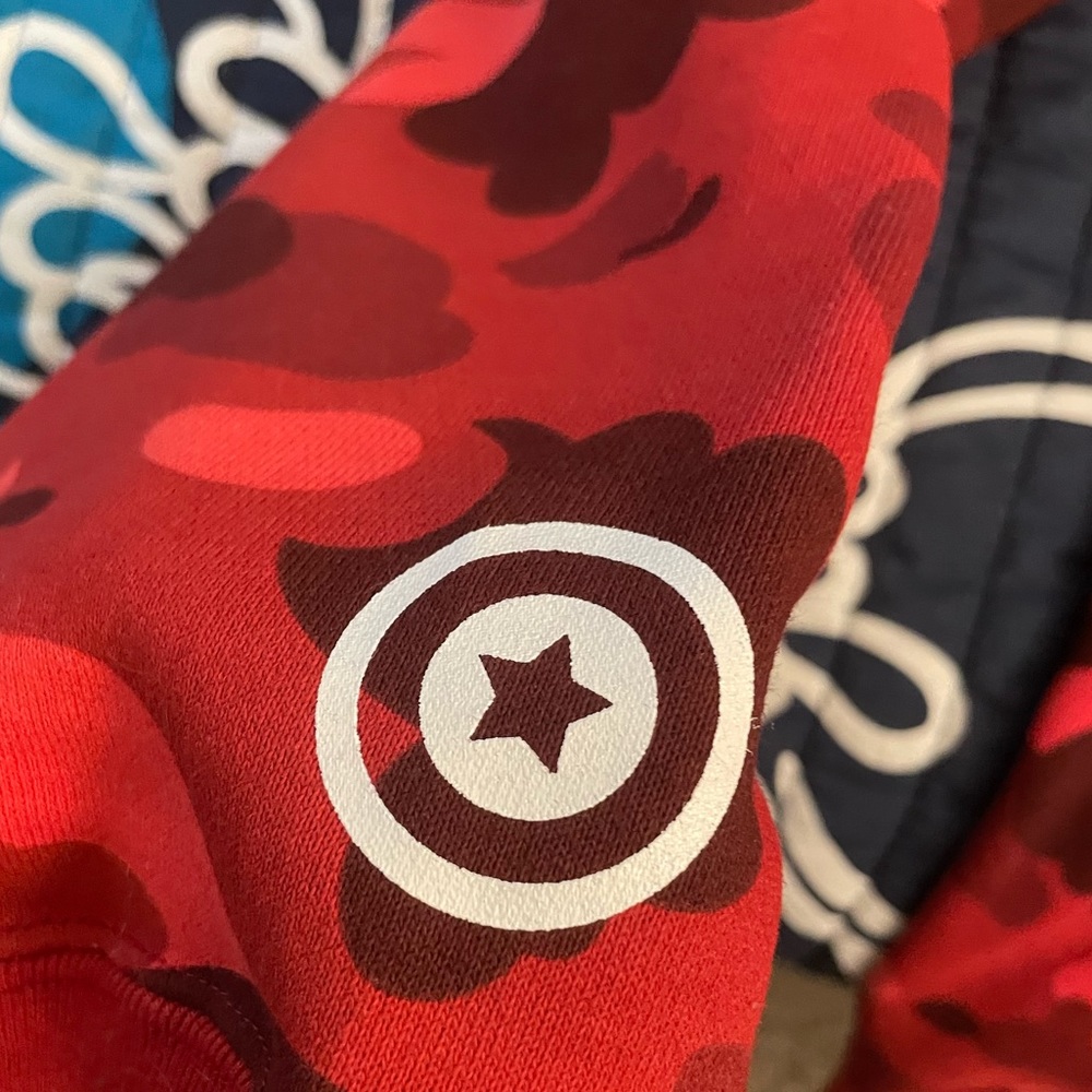 Red Bape Jacket - Picture 4 of 6
